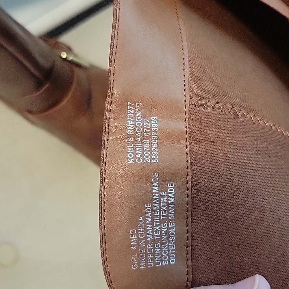 Girl's cute boots! - Picture 2 of 2
